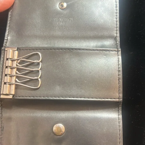 Louis Vuitton Key Case - Picture 7 of 12